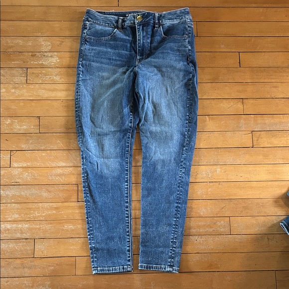 American Eagle Outfitters Denim - EUC American Eagle Outfitters Women's Classic Blue Skinny high rise Jeans